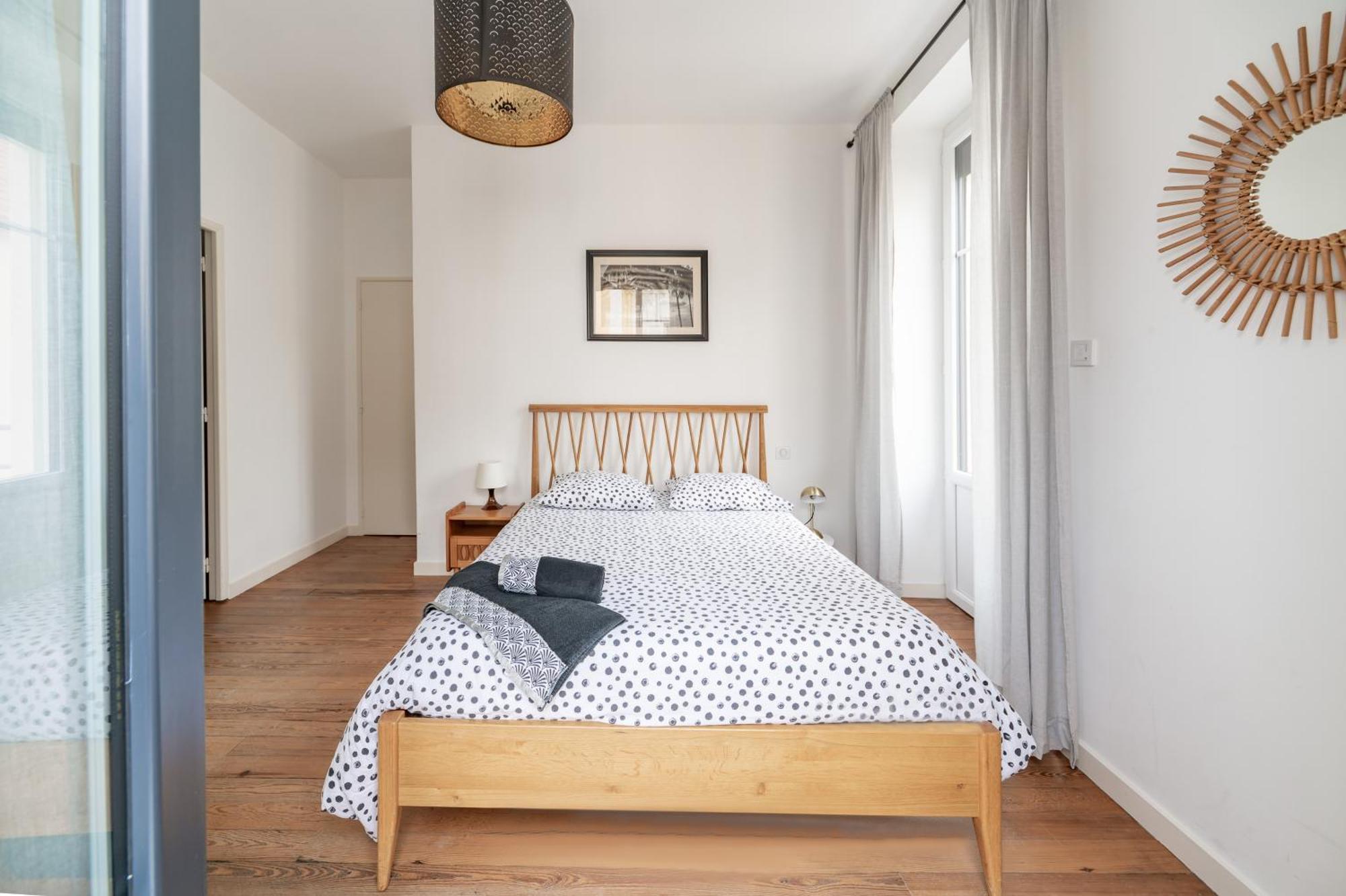 Grande Maison Vichy - Maison Ou Appartements En Centre Ville Habitación foto