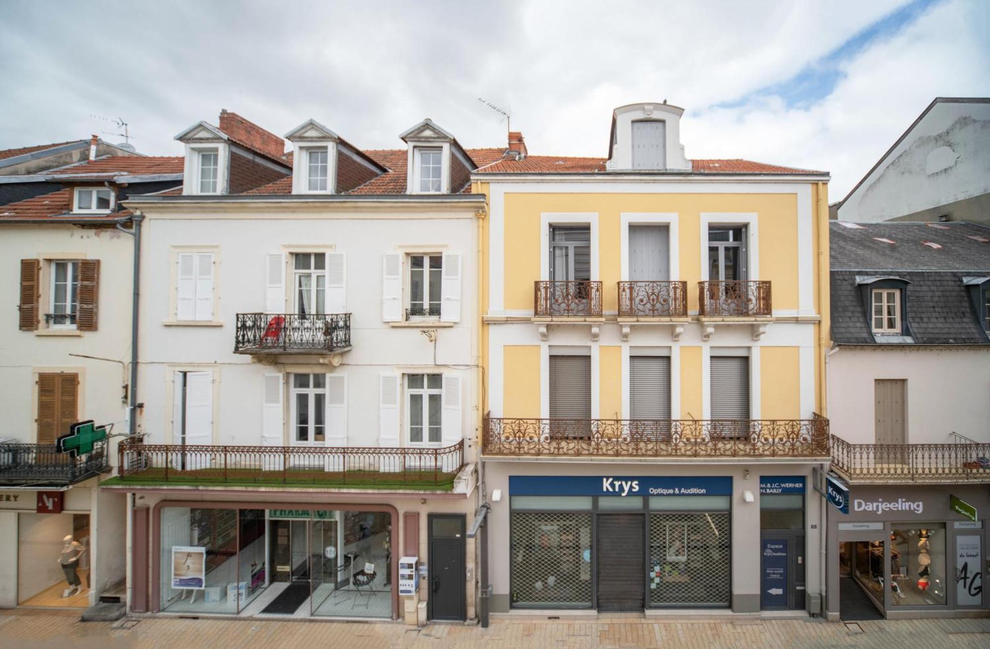 Grande Maison Vichy - Maison Ou Appartements En Centre Ville Habitación foto
